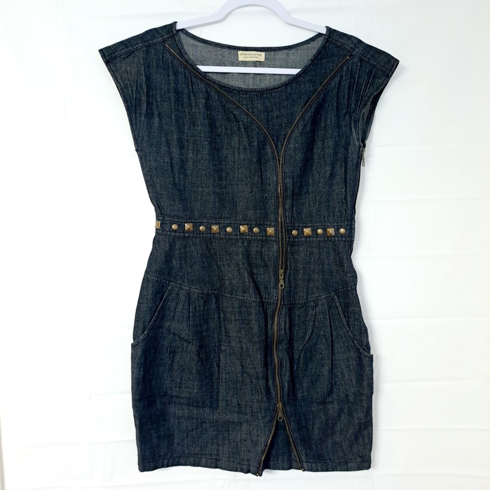 Women's Black Denim Mini Dress Size Medium with Pockets Sleeveless Zipper Front